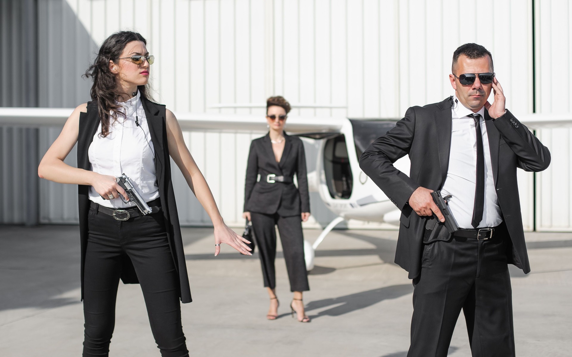 Celebrity bodyguard and VIP person security close protection police services